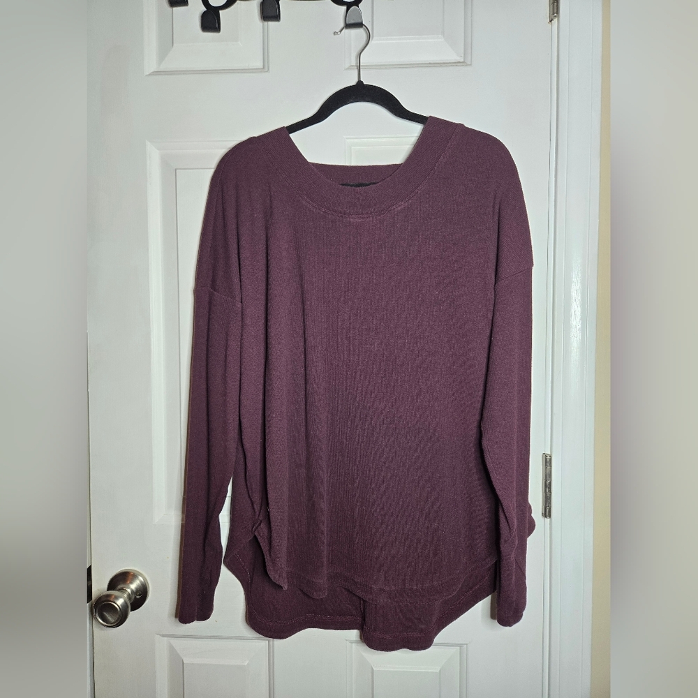 Athleta Burgundy Ribbed Top